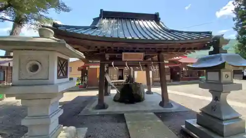 北東本宮小室浅間神社の手水舎