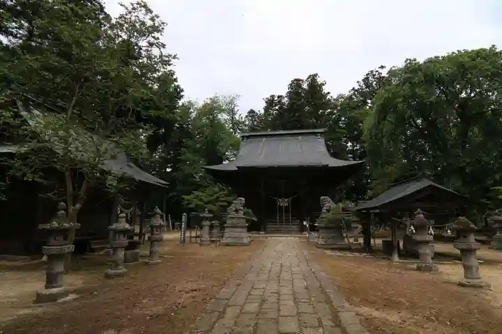 田村神社の本殿・本堂