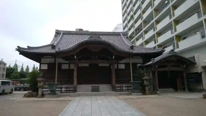 長泉寺の本殿・本堂