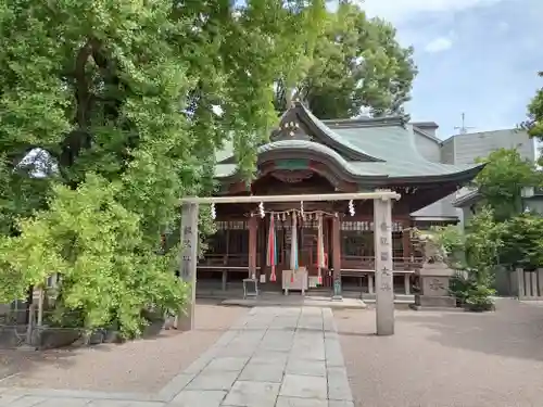 白山神社の本殿