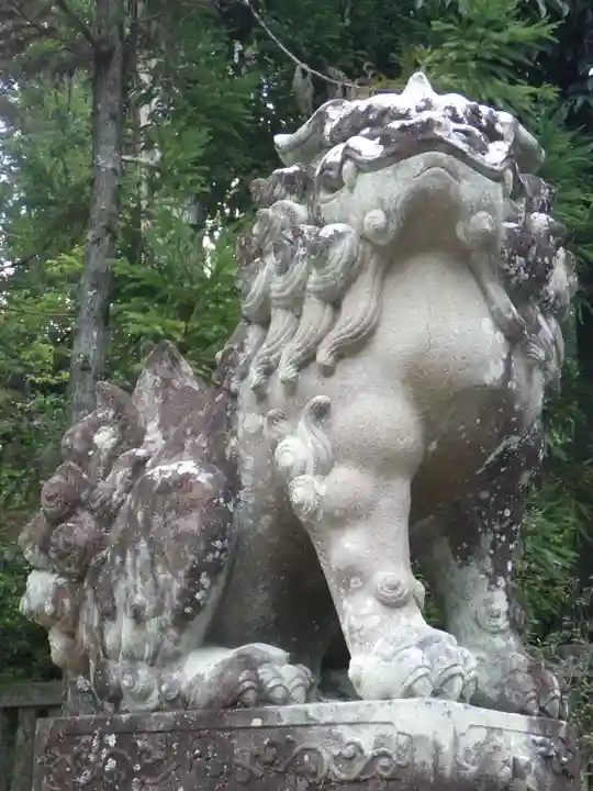 岡崎神社の狛犬