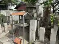 鎮宅霊符社の{uncategorized: "未分類", other: "その他", undefined: "問題あり", building: "その他建物", grave: "お墓", sacred_gate: "鳥居", guardian: "狛犬", statue: "像", buddha: "仏像", history: "歴史", nature: "自然", garden: "庭園", animal: "動物", pagoda: "塔", temizu: "手水舎", mountain_gate: "山門・神門", sanctuary: "本殿・本堂", subordinate: "末社・摂社", art: "芸術", scenery: "景色", jizo: "地蔵", ema: "絵馬", goshuin: "御朱印", omikuji: "おみくじ", items: "授与品その他", amulet: "お守り", goshuincho: "御朱印帳", eats: "食事", festival: "お祭り", votive_dance: "神楽", shichigosan: "七五三参", wedding: "結婚式", experience: "体験その他", initially: "初詣", around: "周辺", anti_infection: "感染症対策"}