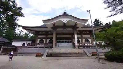 立山寺の本殿・本堂