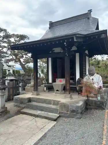 甲斐善光寺の{uncategorized: "未分類", other: "その他", undefined: "問題あり", building: "その他建物", grave: "お墓", sacred_gate: "鳥居", guardian: "狛犬", statue: "像", buddha: "仏像", history: "歴史", nature: "自然", garden: "庭園", animal: "動物", pagoda: "塔", temizu: "手水舎", mountain_gate: "山門・神門", sanctuary: "本殿・本堂", subordinate: "末社・摂社", art: "芸術", scenery: "景色", jizo: "地蔵", ema: "絵馬", goshuin: "御朱印", omikuji: "おみくじ", items: "授与品その他", amulet: "お守り", goshuincho: "御朱印帳", eats: "食事", festival: "お祭り", votive_dance: "神楽", shichigosan: "七五三参", wedding: "結婚式", experience: "体験その他", initially: "初詣", around: "周辺", anti_infection: "感染症対策"}