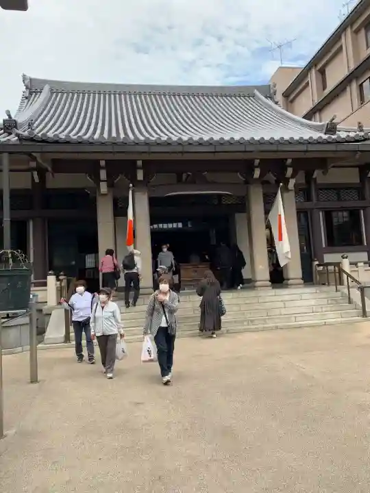 とげぬき地蔵尊 高岩寺の{uncategorized: "未分類", other: "その他", undefined: "問題あり", building: "その他建物", grave: "お墓", sacred_gate: "鳥居", guardian: "狛犬", statue: "像", buddha: "仏像", history: "歴史", nature: "自然", garden: "庭園", animal: "動物", pagoda: "塔", temizu: "手水舎", mountain_gate: "山門・神門", sanctuary: "本殿・本堂", subordinate: "末社・摂社", art: "芸術", scenery: "景色", jizo: "地蔵", ema: "絵馬", goshuin: "御朱印", omikuji: "おみくじ", items: "授与品その他", amulet: "お守り", goshuincho: "御朱印帳", eats: "食事", festival: "お祭り", votive_dance: "神楽", shichigosan: "七五三参", wedding: "結婚式", experience: "体験その他", initially: "初詣", around: "周辺", anti_infection: "感染症対策"}