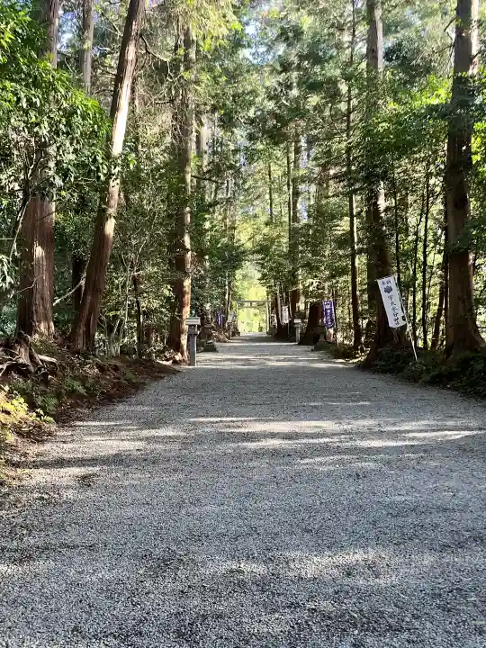 宇太水分神社(下社)の{uncategorized: "未分類", other: "その他", undefined: "問題あり", building: "その他建物", grave: "お墓", sacred_gate: "鳥居", guardian: "狛犬", statue: "像", buddha: "仏像", history: "歴史", nature: "自然", garden: "庭園", animal: "動物", pagoda: "塔", temizu: "手水舎", mountain_gate: "山門・神門", sanctuary: "本殿・本堂", subordinate: "末社・摂社", art: "芸術", scenery: "景色", jizo: "地蔵", ema: "絵馬", goshuin: "御朱印", omikuji: "おみくじ", items: "授与品その他", amulet: "お守り", goshuincho: "御朱印帳", eats: "食事", festival: "お祭り", votive_dance: "神楽", shichigosan: "七五三参", wedding: "結婚式", experience: "体験その他", initially: "初詣", around: "周辺", anti_infection: "感染症対策"}