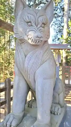武蔵御嶽神社の狛犬