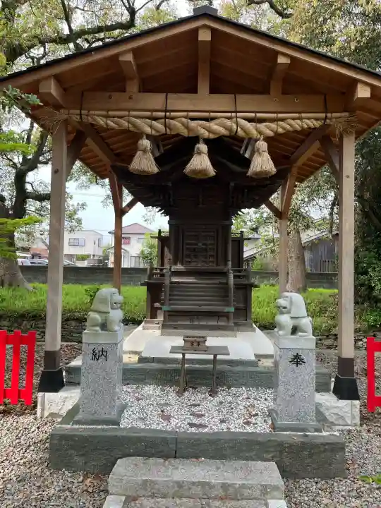 江之島神社の{uncategorized: "未分類", other: "その他", undefined: "問題あり", building: "その他建物", grave: "お墓", sacred_gate: "鳥居", guardian: "狛犬", statue: "像", buddha: "仏像", history: "歴史", nature: "自然", garden: "庭園", animal: "動物", pagoda: "塔", temizu: "手水舎", mountain_gate: "山門・神門", sanctuary: "本殿・本堂", subordinate: "末社・摂社", art: "芸術", scenery: "景色", jizo: "地蔵", ema: "絵馬", goshuin: "御朱印", omikuji: "おみくじ", items: "授与品その他", amulet: "お守り", goshuincho: "御朱印帳", eats: "食事", festival: "お祭り", votive_dance: "神楽", shichigosan: "七五三参", wedding: "結婚式", experience: "体験その他", initially: "初詣", around: "周辺", anti_infection: "感染症対策"}