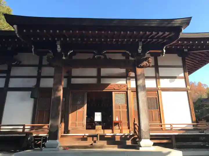 三澤寺の本殿・本堂