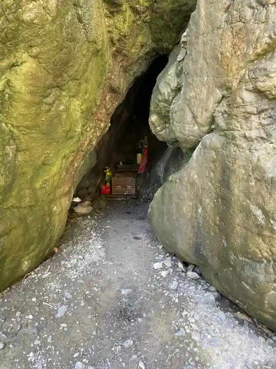 御厨人窟・神明窟(高知県)