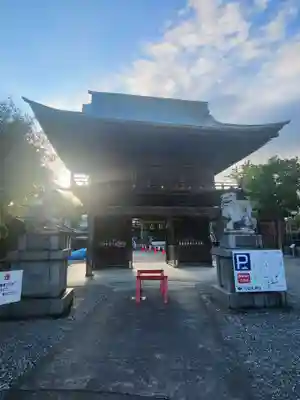穴切大神社の山門・神門