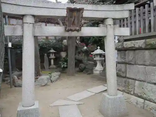 飛木稲荷神社の鳥居