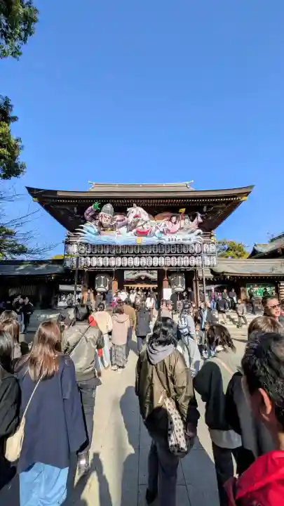 寒川神社の{uncategorized: "未分類", other: "その他", undefined: "問題あり", building: "その他建物", grave: "お墓", sacred_gate: "鳥居", guardian: "狛犬", statue: "像", buddha: "仏像", history: "歴史", nature: "自然", garden: "庭園", animal: "動物", pagoda: "塔", temizu: "手水舎", mountain_gate: "山門・神門", sanctuary: "本殿・本堂", subordinate: "末社・摂社", art: "芸術", scenery: "景色", jizo: "地蔵", ema: "絵馬", goshuin: "御朱印", omikuji: "おみくじ", items: "授与品その他", amulet: "お守り", goshuincho: "御朱印帳", eats: "食事", festival: "お祭り", votive_dance: "神楽", shichigosan: "七五三参", wedding: "結婚式", experience: "体験その他", initially: "初詣", around: "周辺", anti_infection: "感染症対策"}