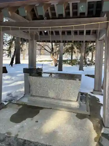栗沢神社の{uncategorized: "未分類", other: "その他", undefined: "問題あり", building: "その他建物", grave: "お墓", sacred_gate: "鳥居", guardian: "狛犬", statue: "像", buddha: "仏像", history: "歴史", nature: "自然", garden: "庭園", animal: "動物", pagoda: "塔", temizu: "手水舎", mountain_gate: "山門・神門", sanctuary: "本殿・本堂", subordinate: "末社・摂社", art: "芸術", scenery: "景色", jizo: "地蔵", ema: "絵馬", goshuin: "御朱印", omikuji: "おみくじ", items: "授与品その他", amulet: "お守り", goshuincho: "御朱印帳", eats: "食事", festival: "お祭り", votive_dance: "神楽", shichigosan: "七五三参", wedding: "結婚式", experience: "体験その他", initially: "初詣", around: "周辺", anti_infection: "感染症対策"}