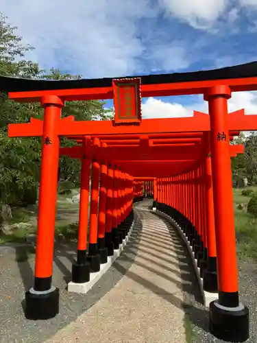 高山稲荷神社の鳥居