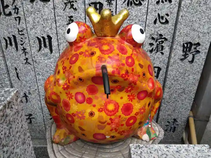 露天神社(お初天神)の像