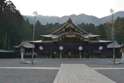 彌彦神社の本殿・本堂
