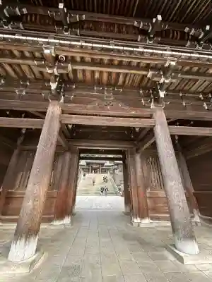 伊奈波神社の{uncategorized: "未分類", other: "その他", undefined: "問題あり", building: "その他建物", grave: "お墓", sacred_gate: "鳥居", guardian: "狛犬", statue: "像", buddha: "仏像", history: "歴史", nature: "自然", garden: "庭園", animal: "動物", pagoda: "塔", temizu: "手水舎", mountain_gate: "山門・神門", sanctuary: "本殿・本堂", subordinate: "末社・摂社", art: "芸術", scenery: "景色", jizo: "地蔵", ema: "絵馬", goshuin: "御朱印", omikuji: "おみくじ", items: "授与品その他", amulet: "お守り", goshuincho: "御朱印帳", eats: "食事", festival: "お祭り", votive_dance: "神楽", shichigosan: "七五三参", wedding: "結婚式", experience: "体験その他", initially: "初詣", around: "周辺", anti_infection: "感染症対策"}