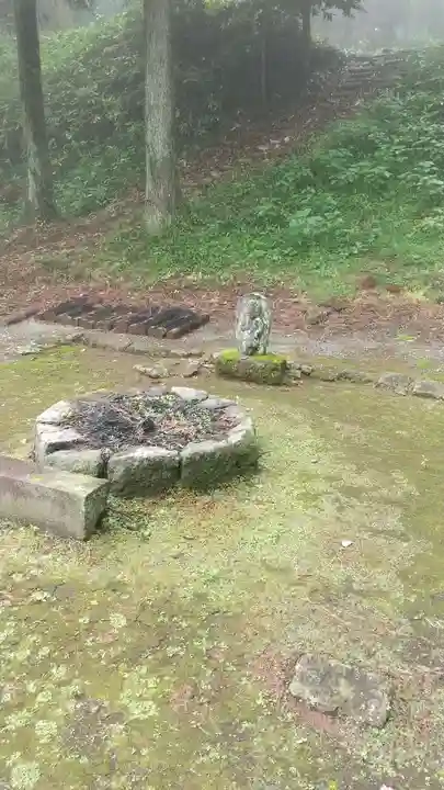 富士山興法寺 大日堂の像