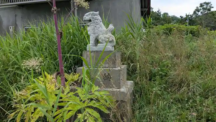 稲荷神社の狛犬