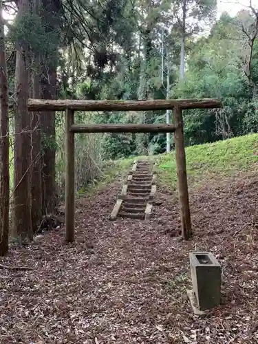 神社（名称不明）の鳥居