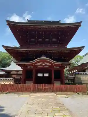 薦神社の山門・神門