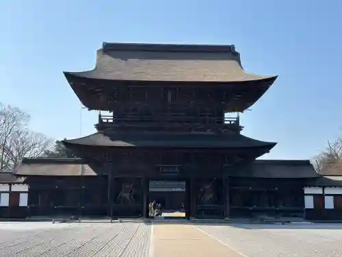 瑞龍寺の{uncategorized: "未分類", other: "その他", undefined: "問題あり", building: "その他建物", grave: "お墓", sacred_gate: "鳥居", guardian: "狛犬", statue: "像", buddha: "仏像", history: "歴史", nature: "自然", garden: "庭園", animal: "動物", pagoda: "塔", temizu: "手水舎", mountain_gate: "山門・神門", sanctuary: "本殿・本堂", subordinate: "末社・摂社", art: "芸術", scenery: "景色", jizo: "地蔵", ema: "絵馬", goshuin: "御朱印", omikuji: "おみくじ", items: "授与品その他", amulet: "お守り", goshuincho: "御朱印帳", eats: "食事", festival: "お祭り", votive_dance: "神楽", shichigosan: "七五三参", wedding: "結婚式", experience: "体験その他", initially: "初詣", around: "周辺", anti_infection: "感染症対策"}