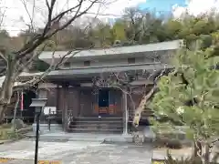 眞照寺の本殿