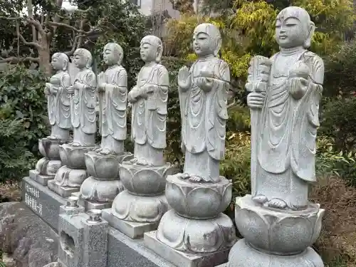 萬福寺の{uncategorized: "未分類", other: "その他", undefined: "問題あり", building: "その他建物", grave: "お墓", sacred_gate: "鳥居", guardian: "狛犬", statue: "像", buddha: "仏像", history: "歴史", nature: "自然", garden: "庭園", animal: "動物", pagoda: "塔", temizu: "手水舎", mountain_gate: "山門・神門", sanctuary: "本殿・本堂", subordinate: "末社・摂社", art: "芸術", scenery: "景色", jizo: "地蔵", ema: "絵馬", goshuin: "御朱印", omikuji: "おみくじ", items: "授与品その他", amulet: "お守り", goshuincho: "御朱印帳", eats: "食事", festival: "お祭り", votive_dance: "神楽", shichigosan: "七五三参", wedding: "結婚式", experience: "体験その他", initially: "初詣", around: "周辺", anti_infection: "感染症対策"}