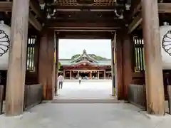 寒川神社の山門