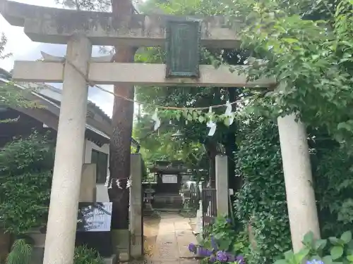 雪塚稲荷神社(埼玉県)