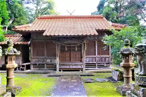 生馬神社の本殿・本堂