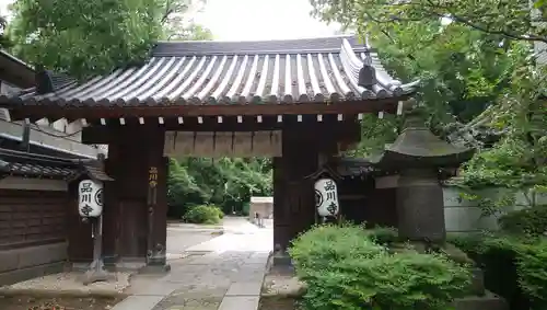 品川寺の山門