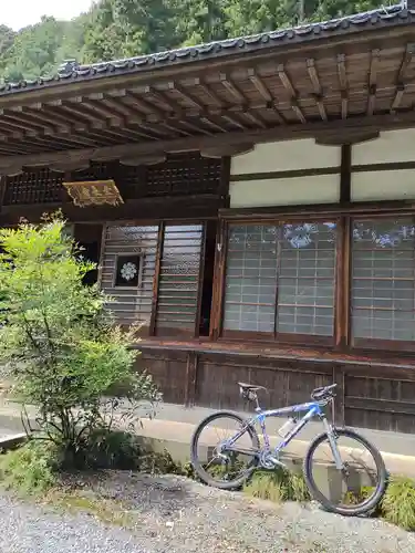 全長寺の本殿