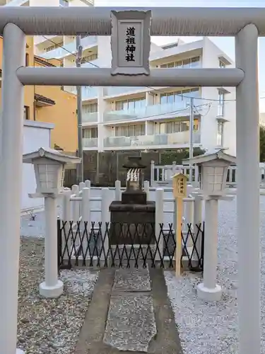 高田氷川神社の末社・摂社