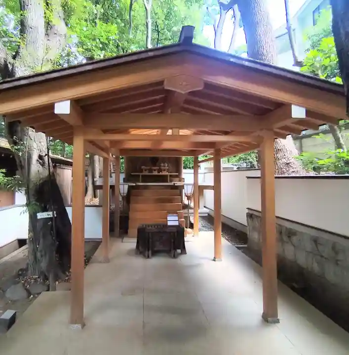 正松神社の{uncategorized: "未分類", other: "その他", undefined: "問題あり", building: "その他建物", grave: "お墓", sacred_gate: "鳥居", guardian: "狛犬", statue: "像", buddha: "仏像", history: "歴史", nature: "自然", garden: "庭園", animal: "動物", pagoda: "塔", temizu: "手水舎", mountain_gate: "山門・神門", sanctuary: "本殿・本堂", subordinate: "末社・摂社", art: "芸術", scenery: "景色", jizo: "地蔵", ema: "絵馬", goshuin: "御朱印", omikuji: "おみくじ", items: "授与品その他", amulet: "お守り", goshuincho: "御朱印帳", eats: "食事", festival: "お祭り", votive_dance: "神楽", shichigosan: "七五三参", wedding: "結婚式", experience: "体験その他", initially: "初詣", around: "周辺", anti_infection: "感染症対策"}