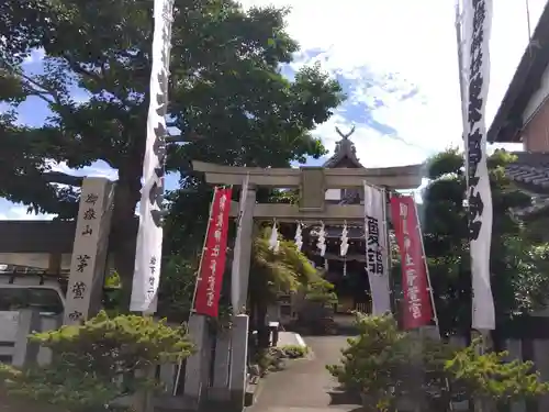 御嶽神社茅萱宮の鳥居