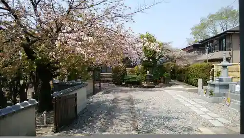 大安寺の本殿・本堂