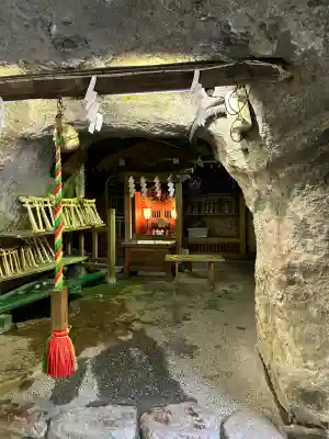 銭洗弁財天宇賀福神社(神奈川県)