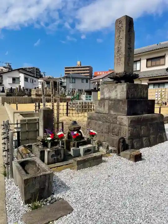 浄瀧寺の{uncategorized: "未分類", other: "その他", undefined: "問題あり", building: "その他建物", grave: "お墓", sacred_gate: "鳥居", guardian: "狛犬", statue: "像", buddha: "仏像", history: "歴史", nature: "自然", garden: "庭園", animal: "動物", pagoda: "塔", temizu: "手水舎", mountain_gate: "山門・神門", sanctuary: "本殿・本堂", subordinate: "末社・摂社", art: "芸術", scenery: "景色", jizo: "地蔵", ema: "絵馬", goshuin: "御朱印", omikuji: "おみくじ", items: "授与品その他", amulet: "お守り", goshuincho: "御朱印帳", eats: "食事", festival: "お祭り", votive_dance: "神楽", shichigosan: "七五三参", wedding: "結婚式", experience: "体験その他", initially: "初詣", around: "周辺", anti_infection: "感染症対策"}