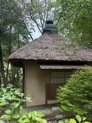 安養寺の{uncategorized: "未分類", other: "その他", undefined: "問題あり", building: "その他建物", grave: "お墓", sacred_gate: "鳥居", guardian: "狛犬", statue: "像", buddha: "仏像", history: "歴史", nature: "自然", garden: "庭園", animal: "動物", pagoda: "塔", temizu: "手水舎", mountain_gate: "山門・神門", sanctuary: "本殿・本堂", subordinate: "末社・摂社", art: "芸術", scenery: "景色", jizo: "地蔵", ema: "絵馬", goshuin: "御朱印", omikuji: "おみくじ", items: "授与品その他", amulet: "お守り", goshuincho: "御朱印帳", eats: "食事", festival: "お祭り", votive_dance: "神楽", shichigosan: "七五三参", wedding: "結婚式", experience: "体験その他", initially: "初詣", around: "周辺", anti_infection: "感染症対策"}