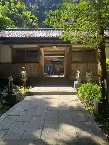 鎮國寺の{uncategorized: "未分類", other: "その他", undefined: "問題あり", building: "その他建物", grave: "お墓", sacred_gate: "鳥居", guardian: "狛犬", statue: "像", buddha: "仏像", history: "歴史", nature: "自然", garden: "庭園", animal: "動物", pagoda: "塔", temizu: "手水舎", mountain_gate: "山門・神門", sanctuary: "本殿・本堂", subordinate: "末社・摂社", art: "芸術", scenery: "景色", jizo: "地蔵", ema: "絵馬", goshuin: "御朱印", omikuji: "おみくじ", items: "授与品その他", amulet: "お守り", goshuincho: "御朱印帳", eats: "食事", festival: "お祭り", votive_dance: "神楽", shichigosan: "七五三参", wedding: "結婚式", experience: "体験その他", initially: "初詣", around: "周辺", anti_infection: "感染症対策"}