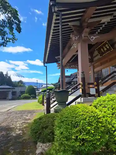 常在寺の本殿