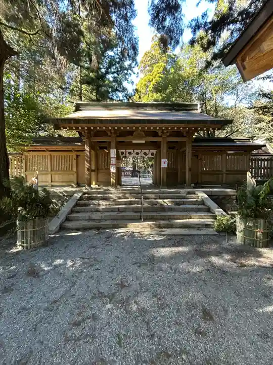 狭野神社の{uncategorized: "未分類", other: "その他", undefined: "問題あり", building: "その他建物", grave: "お墓", sacred_gate: "鳥居", guardian: "狛犬", statue: "像", buddha: "仏像", history: "歴史", nature: "自然", garden: "庭園", animal: "動物", pagoda: "塔", temizu: "手水舎", mountain_gate: "山門・神門", sanctuary: "本殿・本堂", subordinate: "末社・摂社", art: "芸術", scenery: "景色", jizo: "地蔵", ema: "絵馬", goshuin: "御朱印", omikuji: "おみくじ", items: "授与品その他", amulet: "お守り", goshuincho: "御朱印帳", eats: "食事", festival: "お祭り", votive_dance: "神楽", shichigosan: "七五三参", wedding: "結婚式", experience: "体験その他", initially: "初詣", around: "周辺", anti_infection: "感染症対策"}