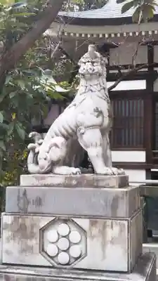 鳥越神社の狛犬