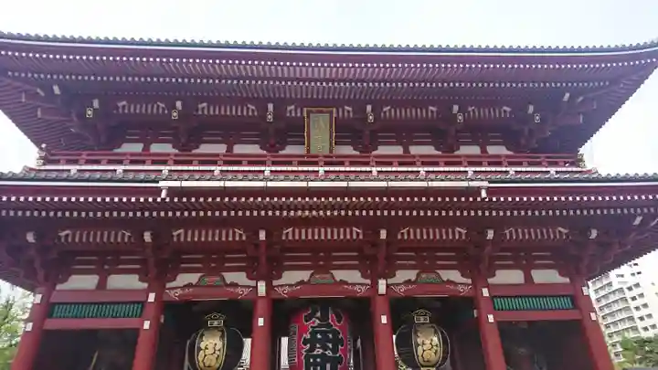 浅草寺の山門・神門