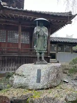 阿弥陀寺の像