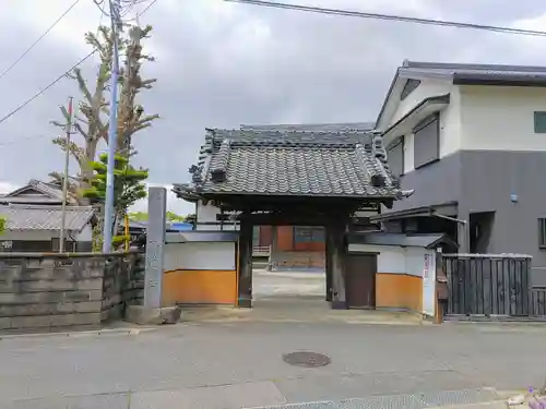 光蓮寺の山門