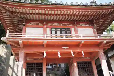 若宮八幡宮の山門・神門