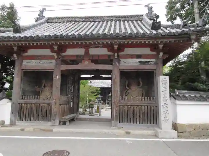 穴太寺の山門・神門